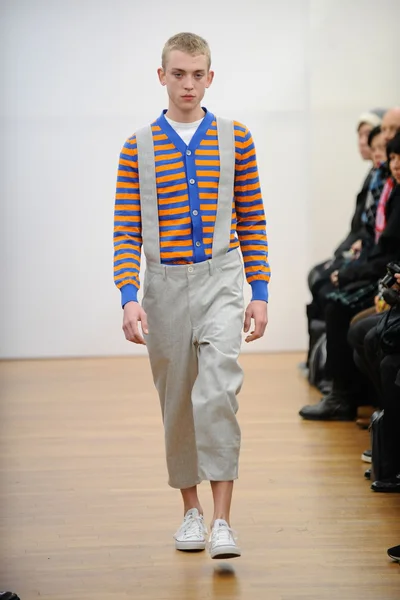 Look 3